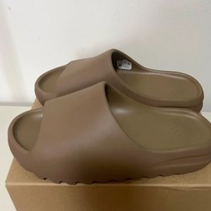 Yeezy mens  slides
